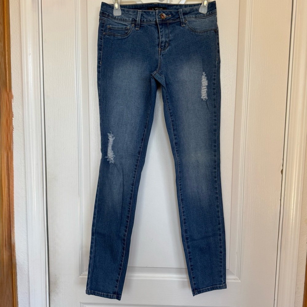 Distressed Skinny Low Rise Women's Jeans